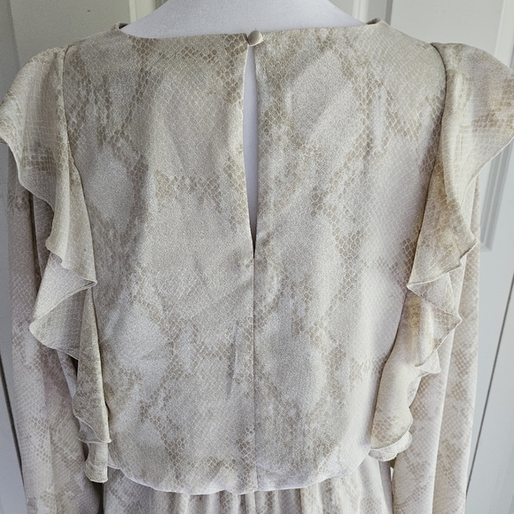 Banana Republic Smocked Ruffle Tan Snake Print Long Sleeve Dress Size Medium - Picture 7 of 13